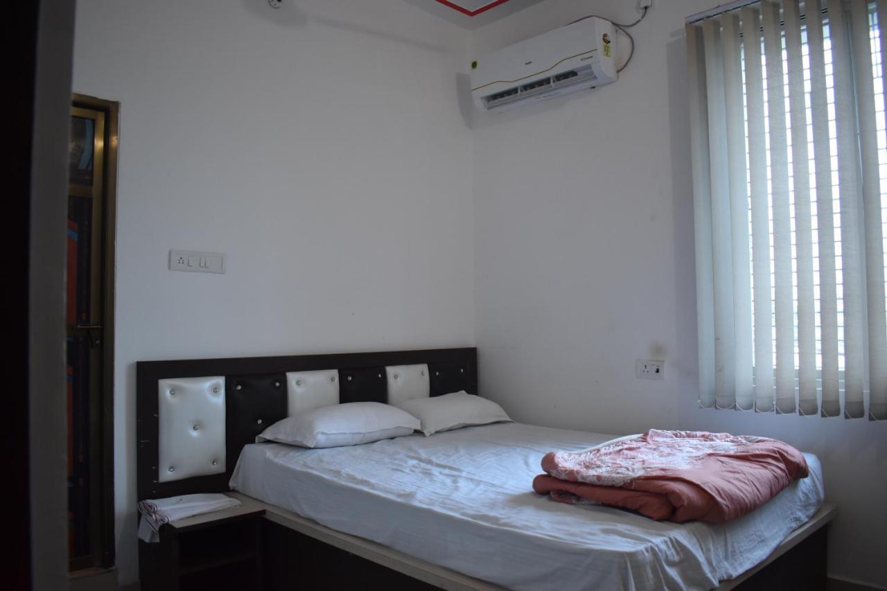 Hotel Vishal Buxar 외부 사진