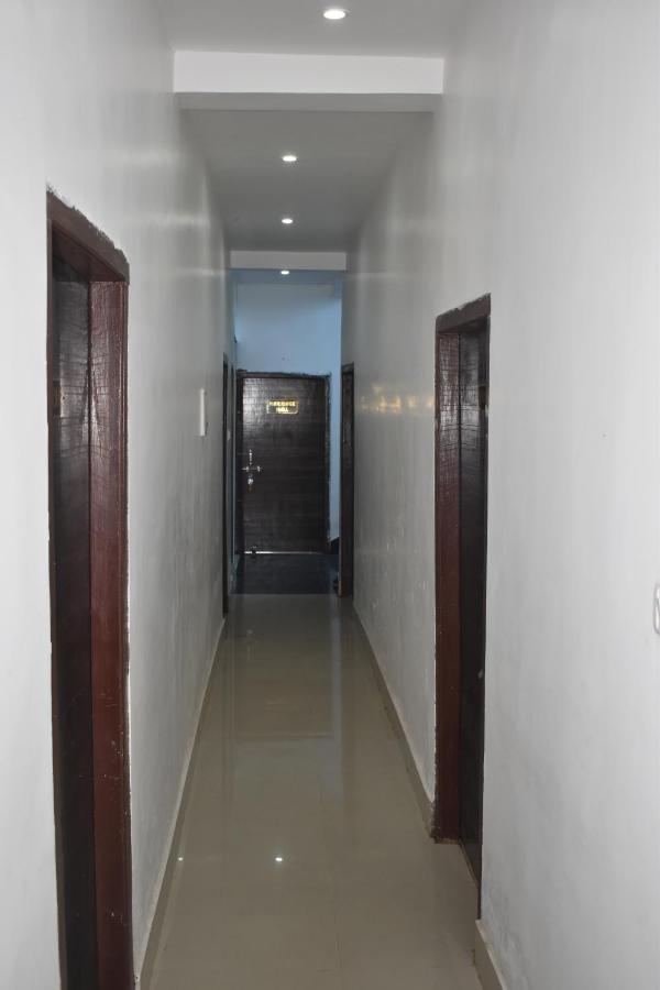 Hotel Vishal Buxar 외부 사진
